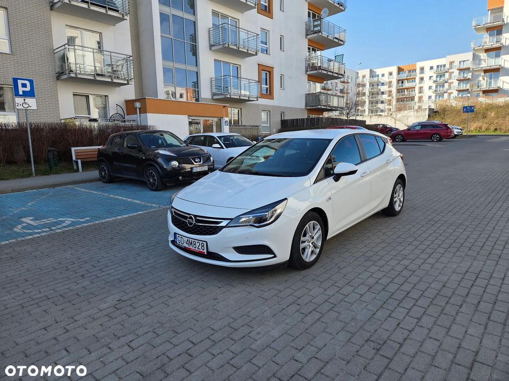 Opel Astra 1.6 CDTI Essentia S&S - 1