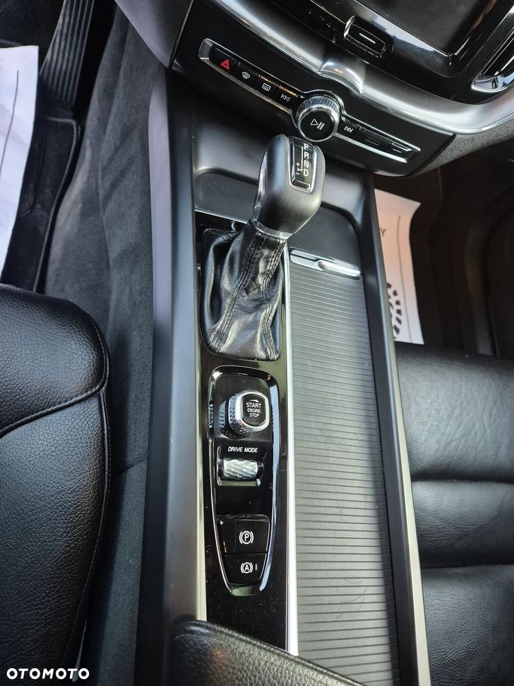 Volvo XC 60 D4 AWD Geartronic Inscription - 17