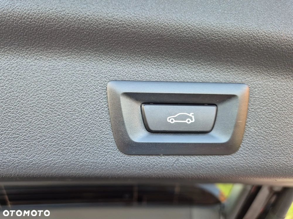 BMW X1 xDrive25e - 28