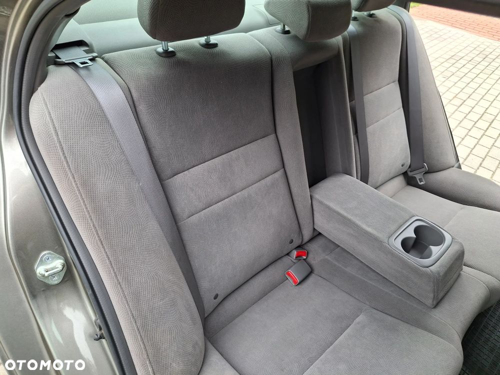 Honda Civic 1.8 Comfort - 18
