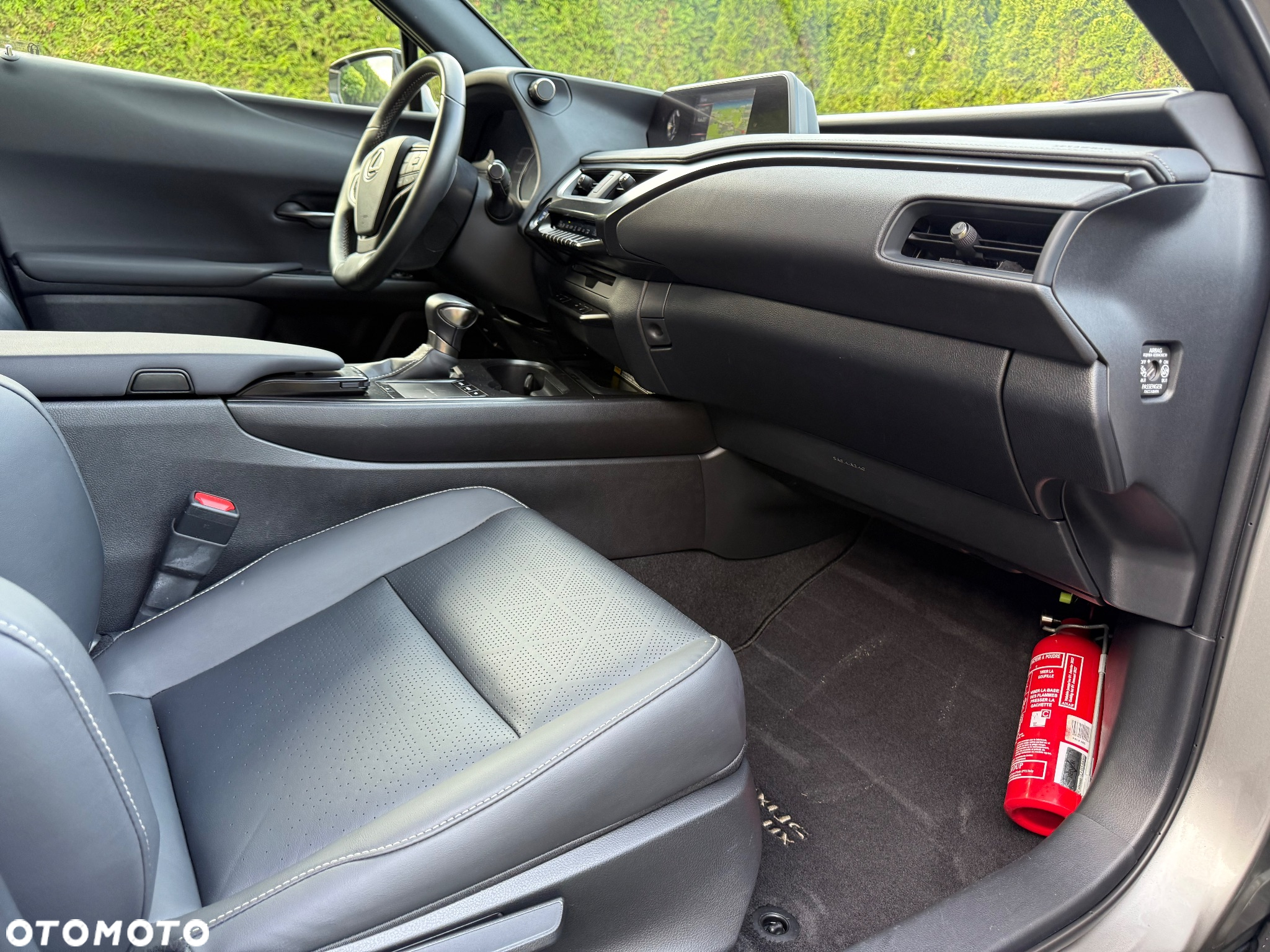 Lexus UX - 14