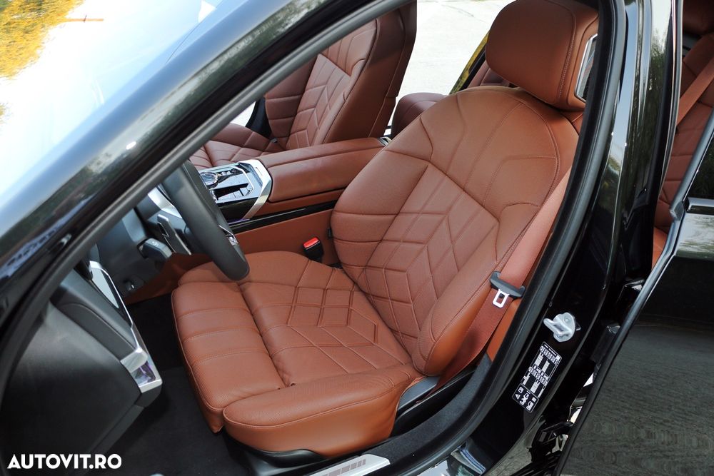 BMW Seria 7 - 33