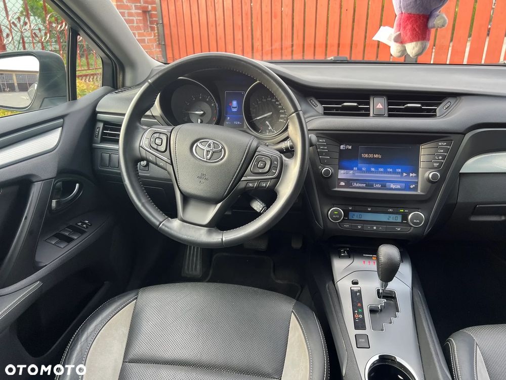 Toyota Avensis 1.8 Prestige MS - 6