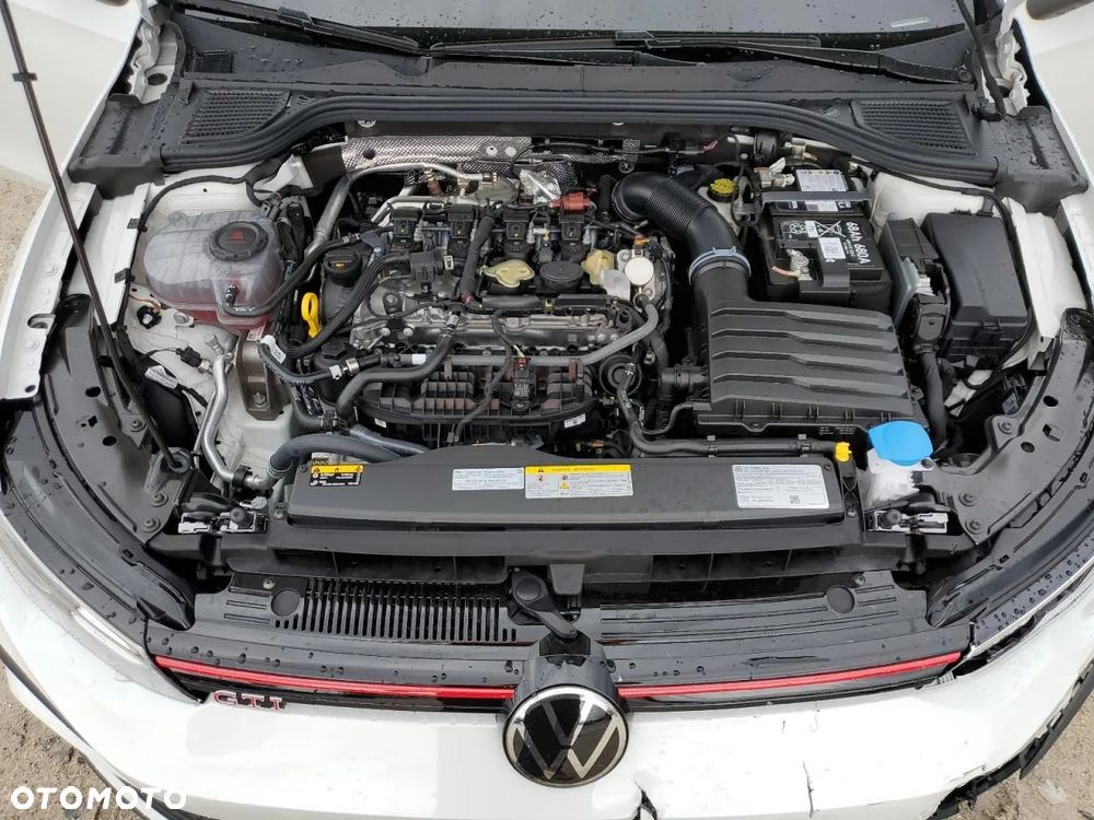 Volkswagen Golf - 11