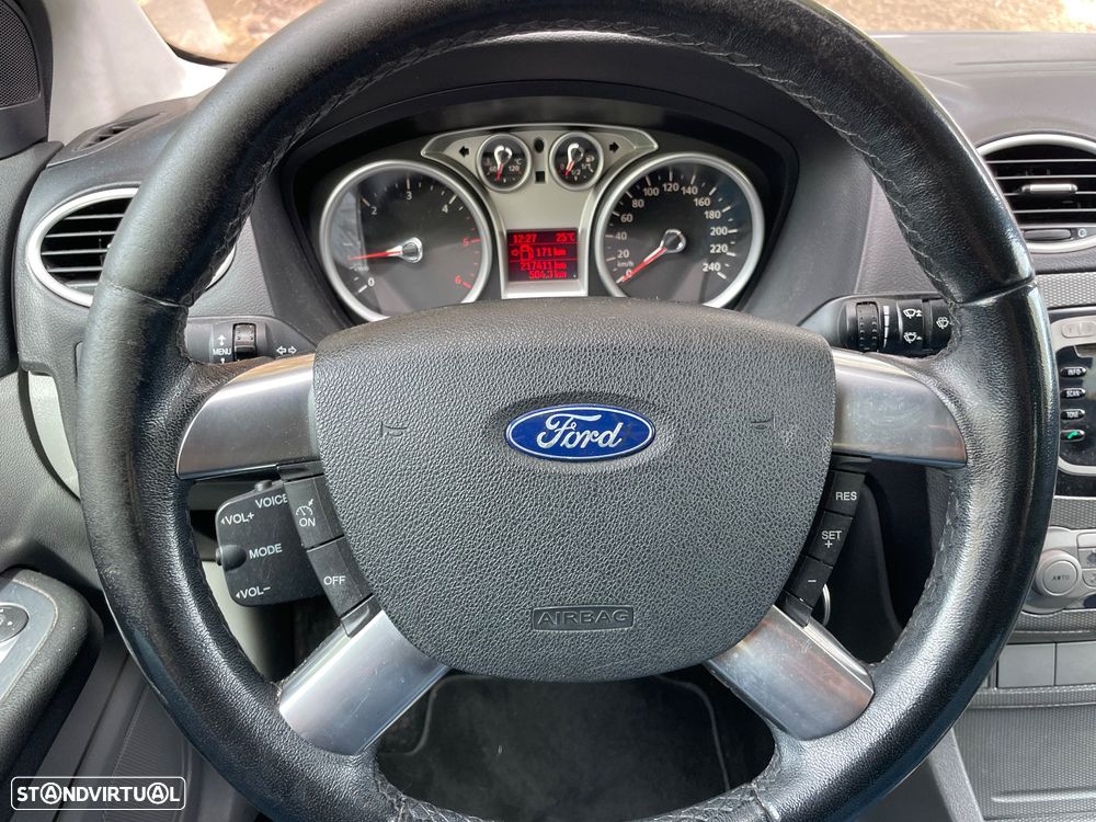 Ford Focus SW - 14