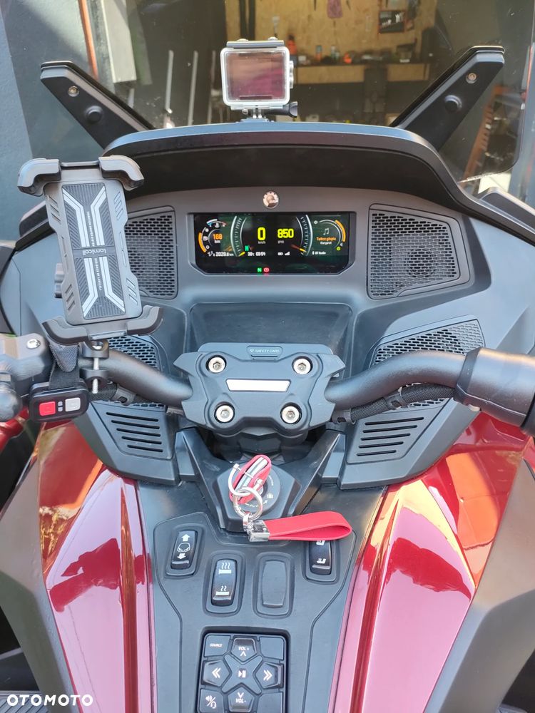 Can-Am Spyder - 6