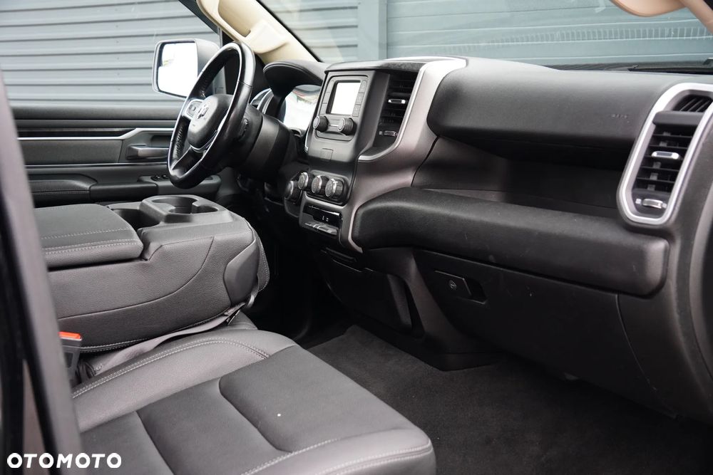 RAM 1500 5.7 Quad Cab Bighorn - 35