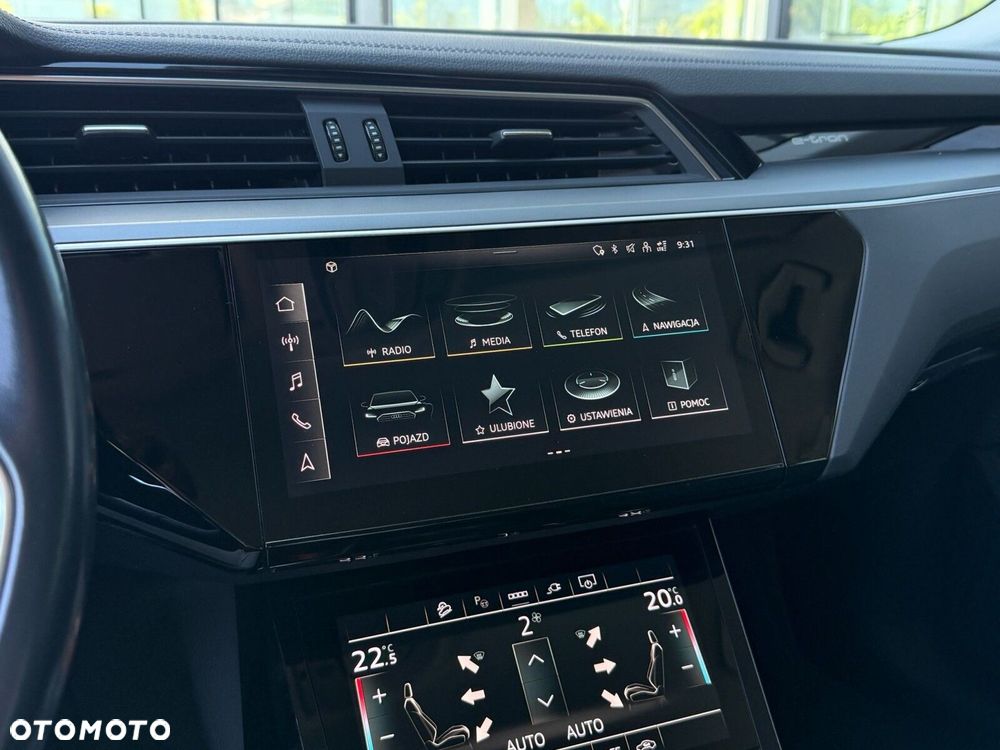 Audi e-tron - 35
