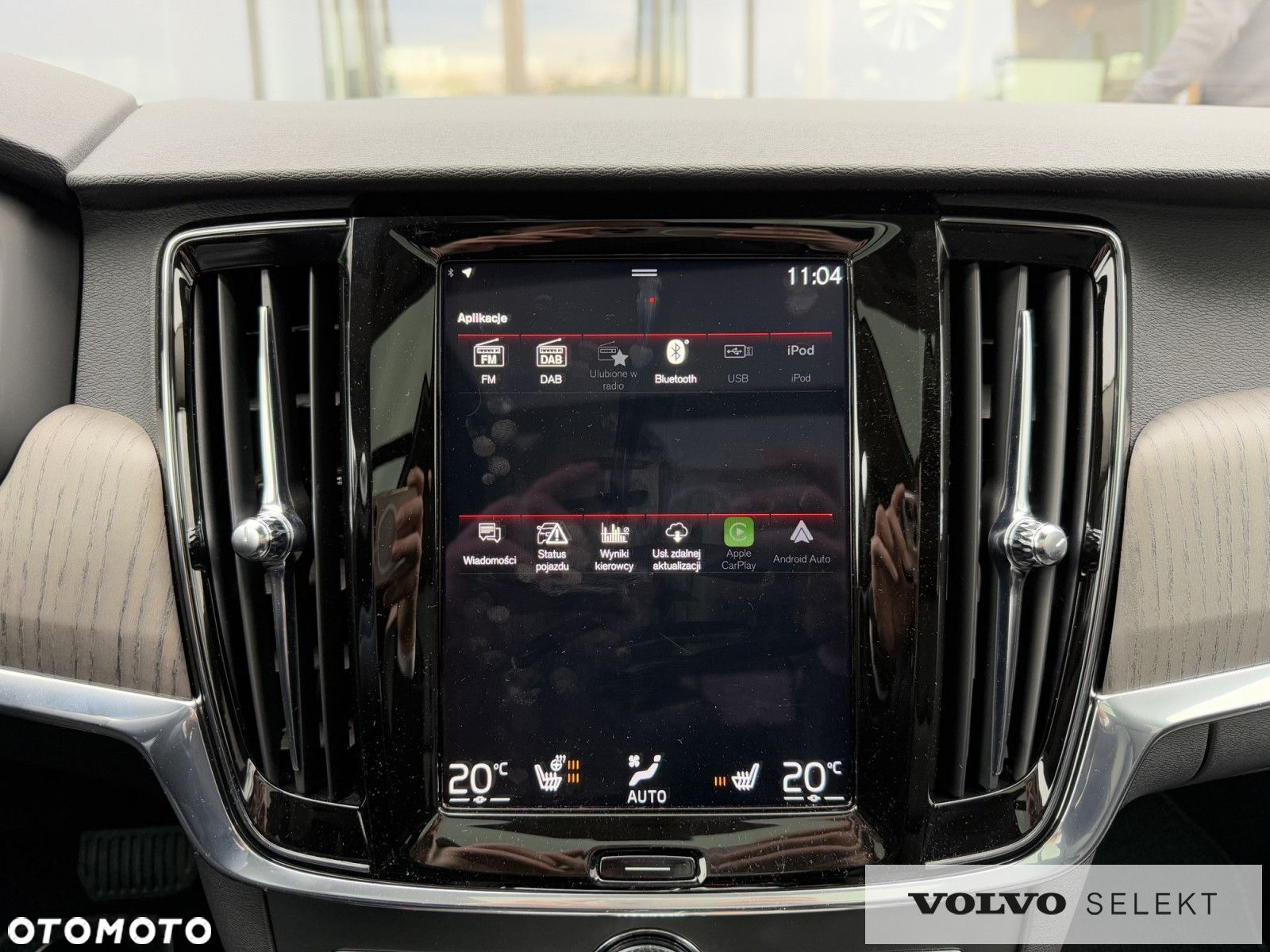 Volvo V90 Cross Country - 24