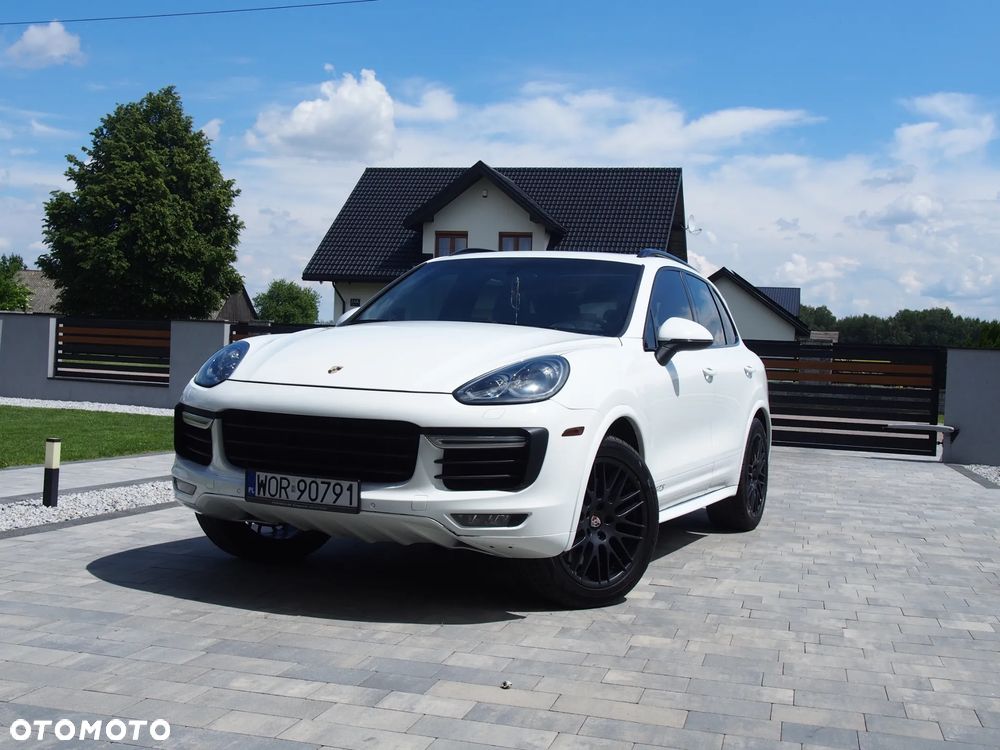 Porsche Cayenne GTS - 3