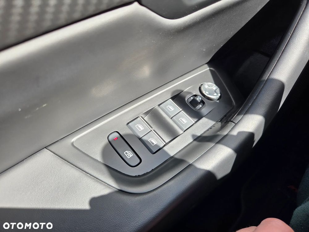 Peugeot 508 BlueHDi 130 EAT8 Allure - 26