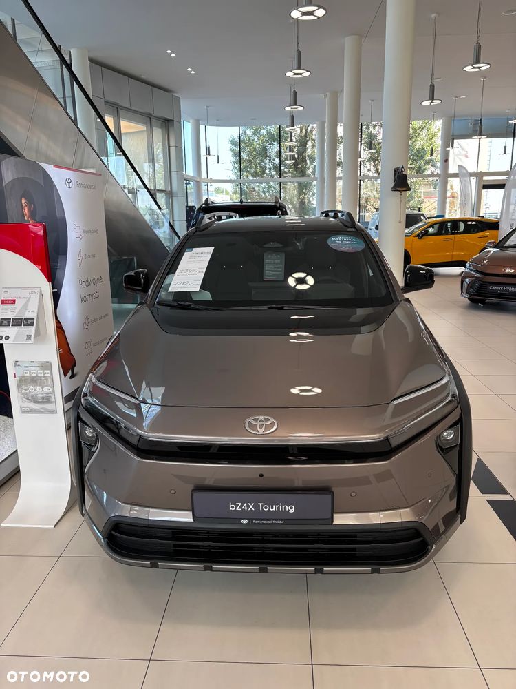 Toyota bZ4X 74.7kWh 4x4 Executive - 3