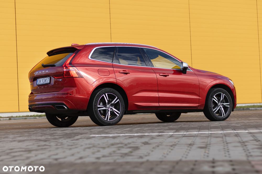 Volvo XC 60 T5 AWD R-Design - 15