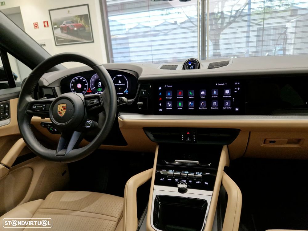 Porsche Cayenne Coupé E-Hybrid - 30