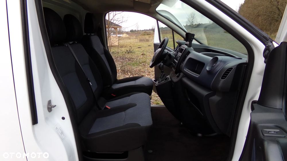 Opel VIVARO 1.6 * LONG * KLIMA * WZOROWY STAN ! - 19