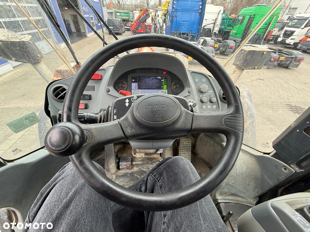 Hitachi ZW310-6 - 8