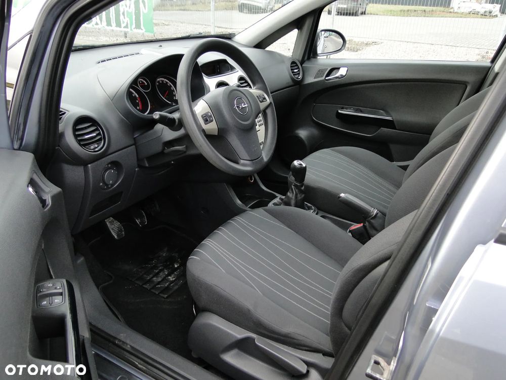 Opel Corsa 5-Türer Cosmo - 9