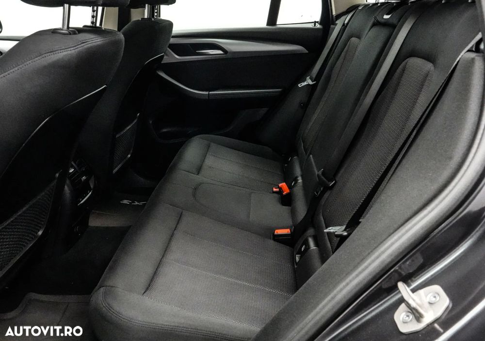BMW X3 xDrive30e AT PHEV - 16