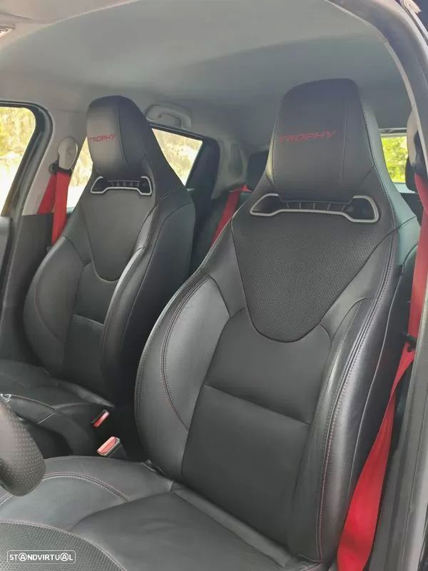 Renault Clio 1.6 T RS Trophy EDC - 18