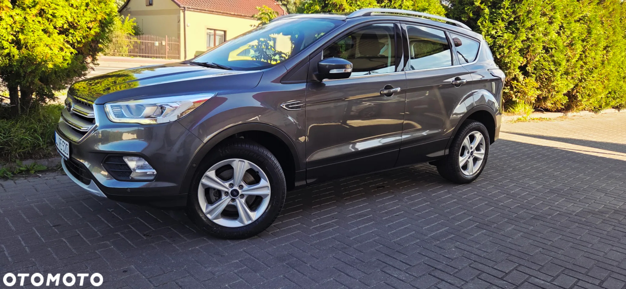 Ford Kuga 1.5 EcoBoost FWD Edition ASS MMT6 - 4