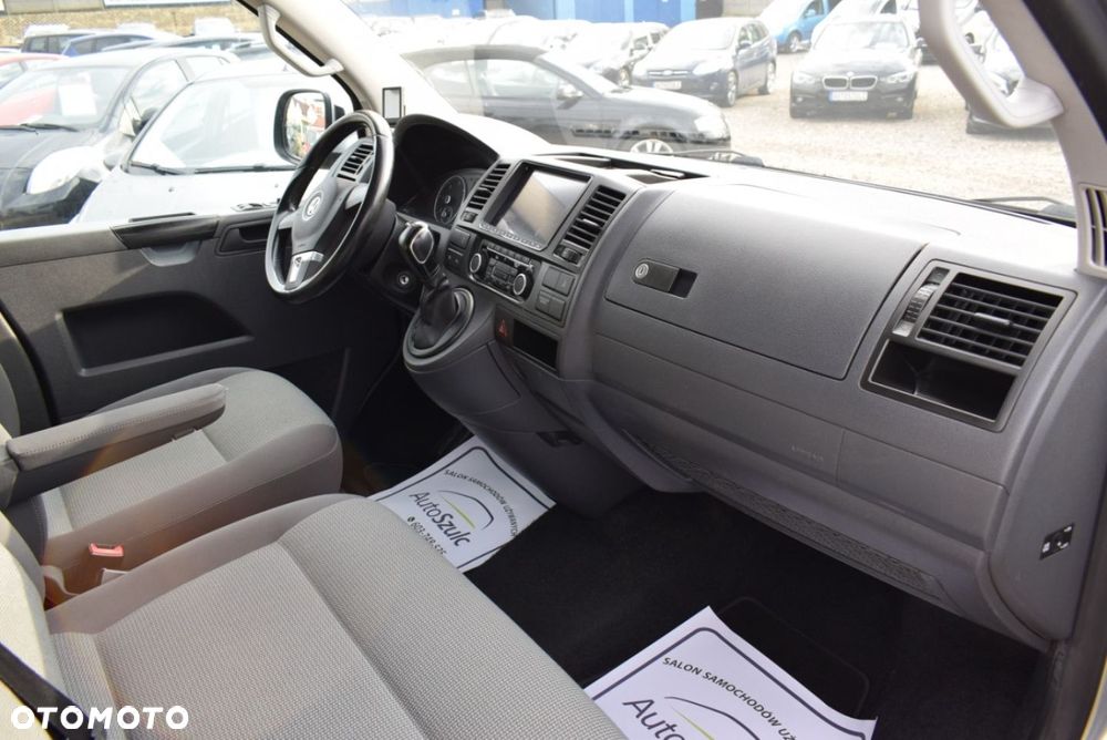 Volkswagen Caravelle - 21