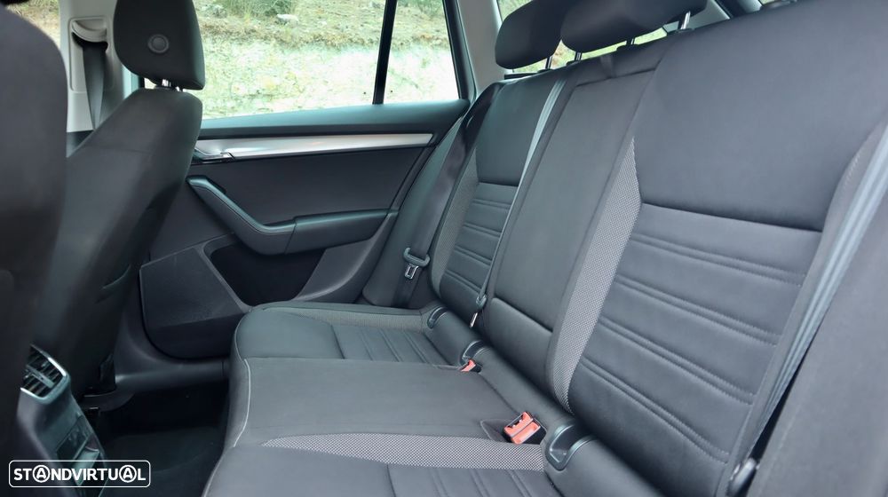 Skoda Octavia Break 1.6 TDi Ambition - 28