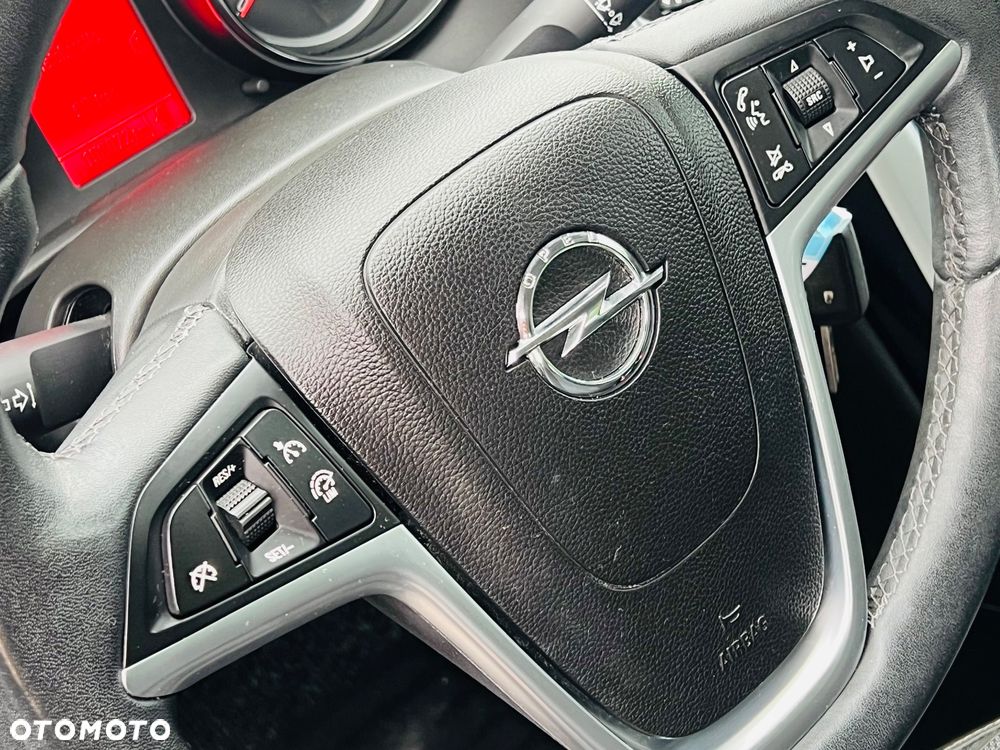 Opel Astra 1.4 Turbo Design Edition - 16