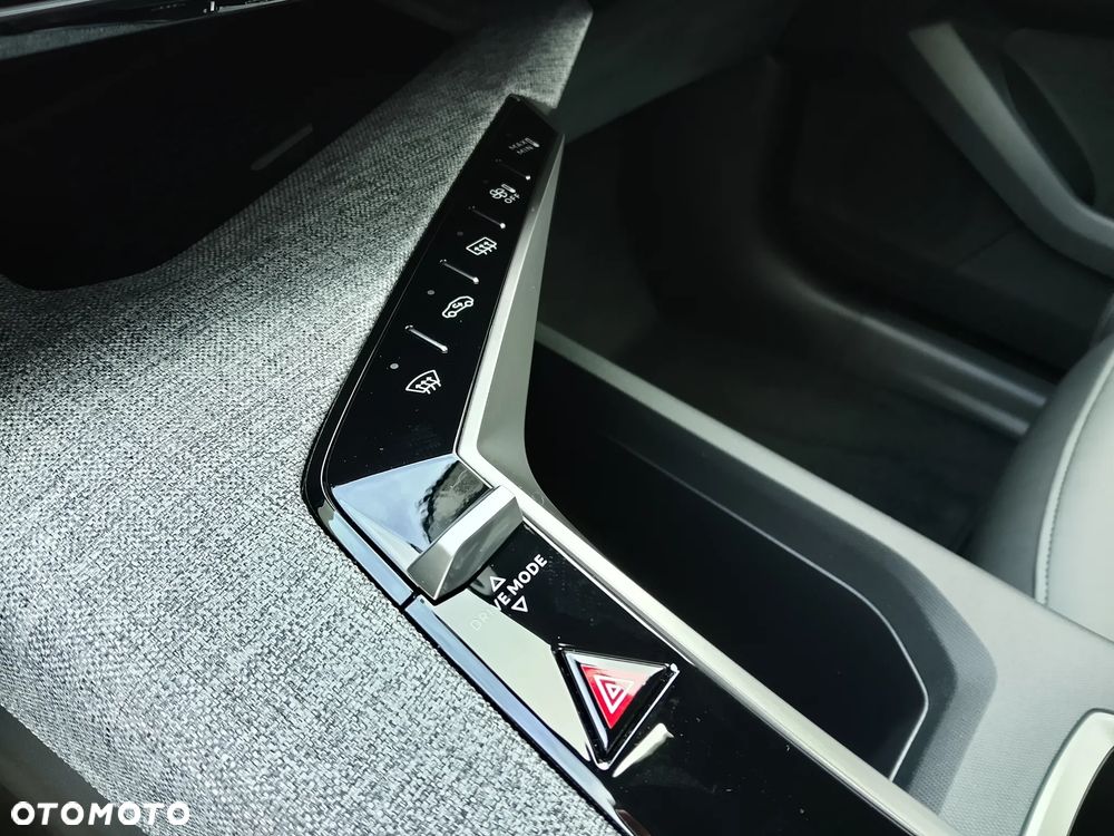 Peugeot 3008 1.2 PureTech mHEV Allure e-DCS6 - 23