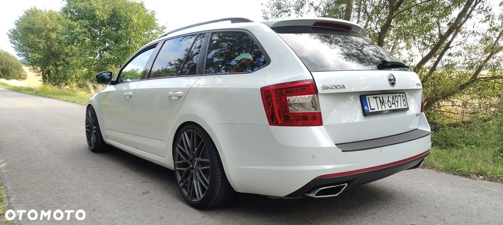 Skoda Octavia 2.0 TDI RS DSG - 5