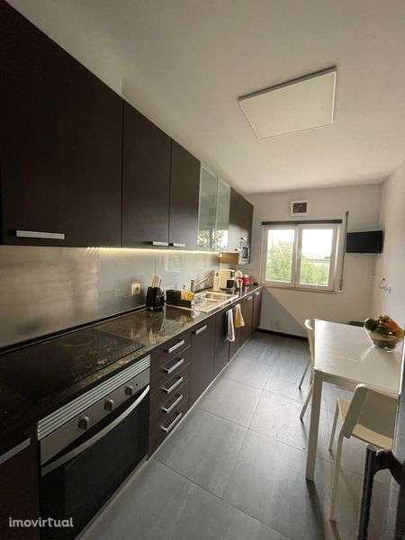 T3 em Vale Flores | 2º andar com elevador | Excelente estado - Grande imagem: 2/8