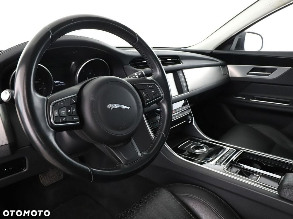 Jaguar XF E-Performance Prestige - 15