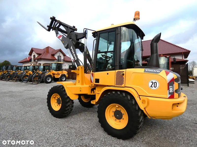 Volvo L30G Z Niemiec / 5.774mtg / kilka sztuk / - 35