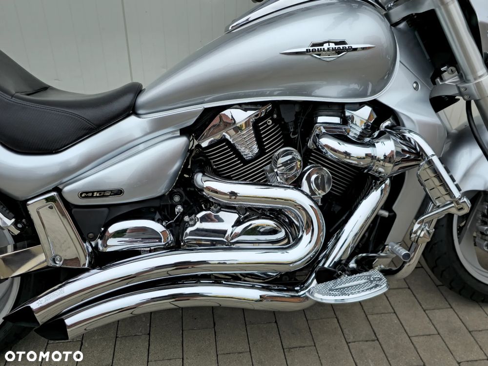 Suzuki Boulevard - 3