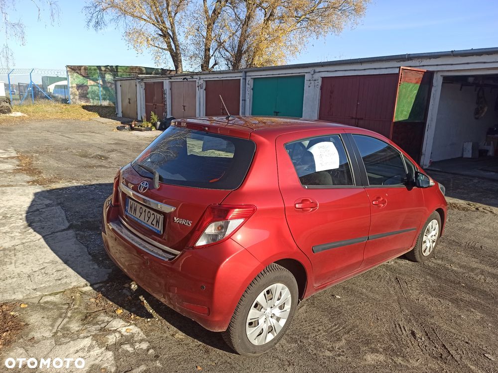 Toyota Yaris - 10