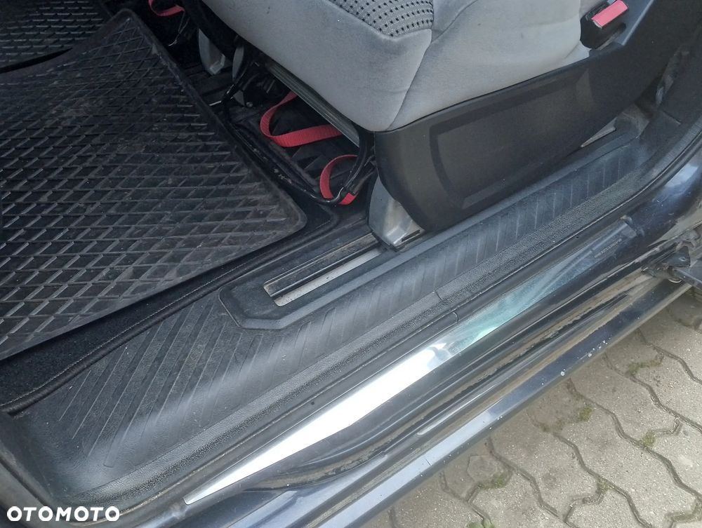 Peugeot 807 2.0 HDi Premium - 19