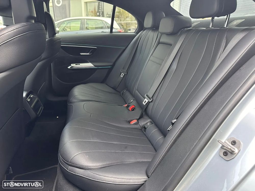 Mercedes-Benz E 220 d - 4