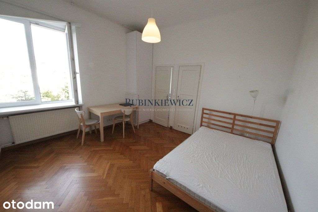Kawalerka w kamienicy blisko metra ul. Kielecka