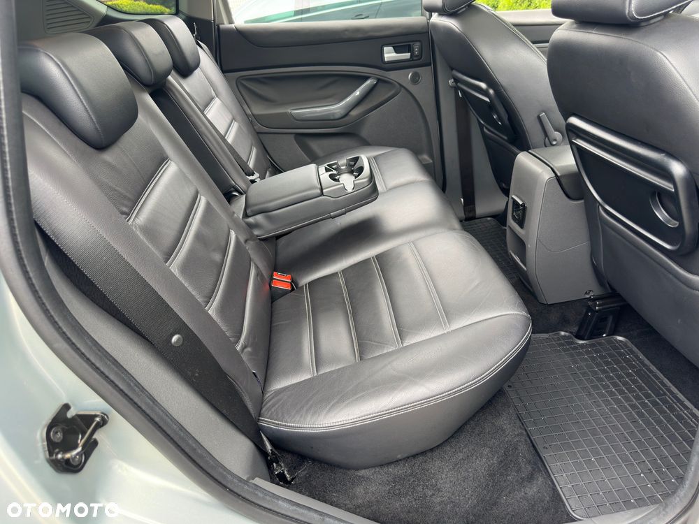 Ford Kuga 2.0 TDCi 4x4 Titanium - 10