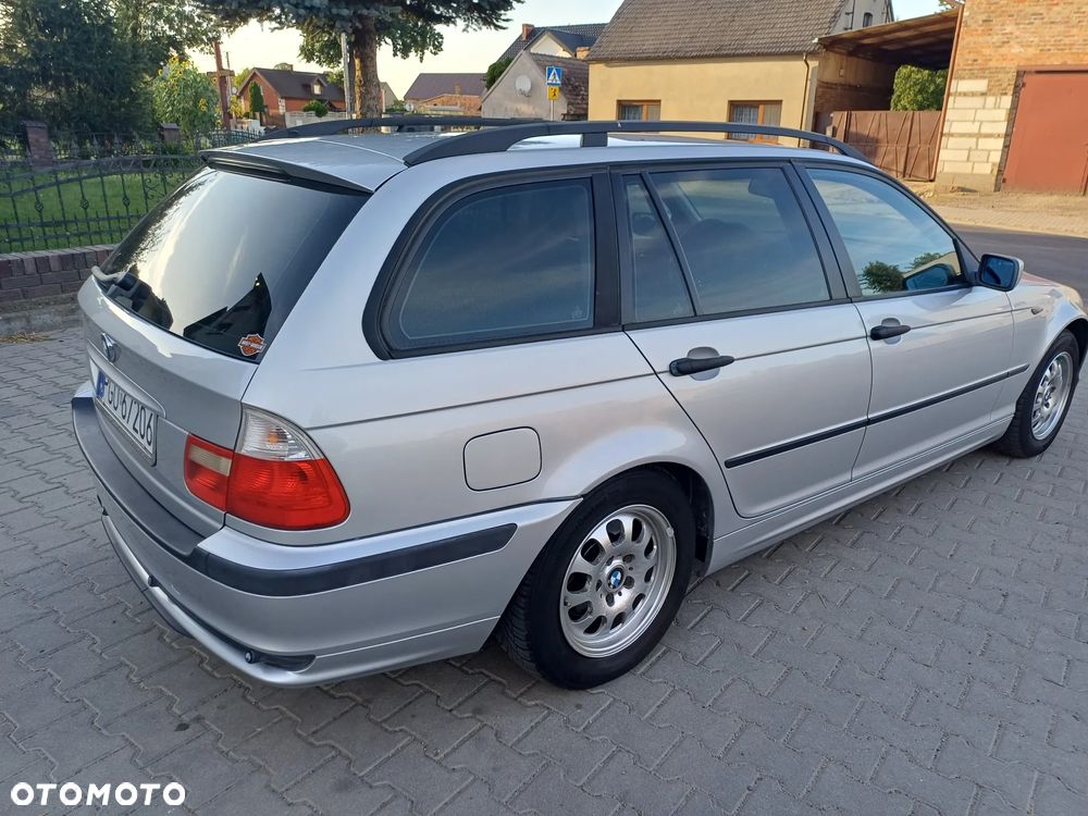 BMW Seria 3 318i Edition Exclusive - 7