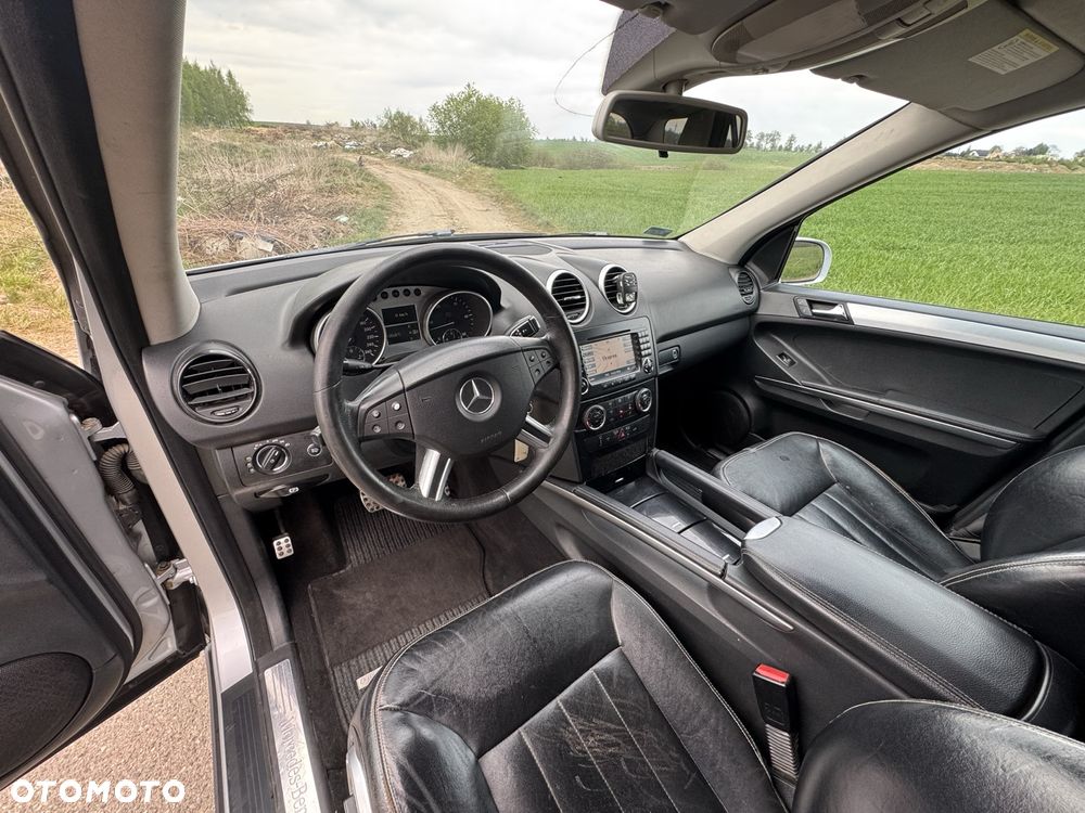 Mercedes-Benz ML - 19