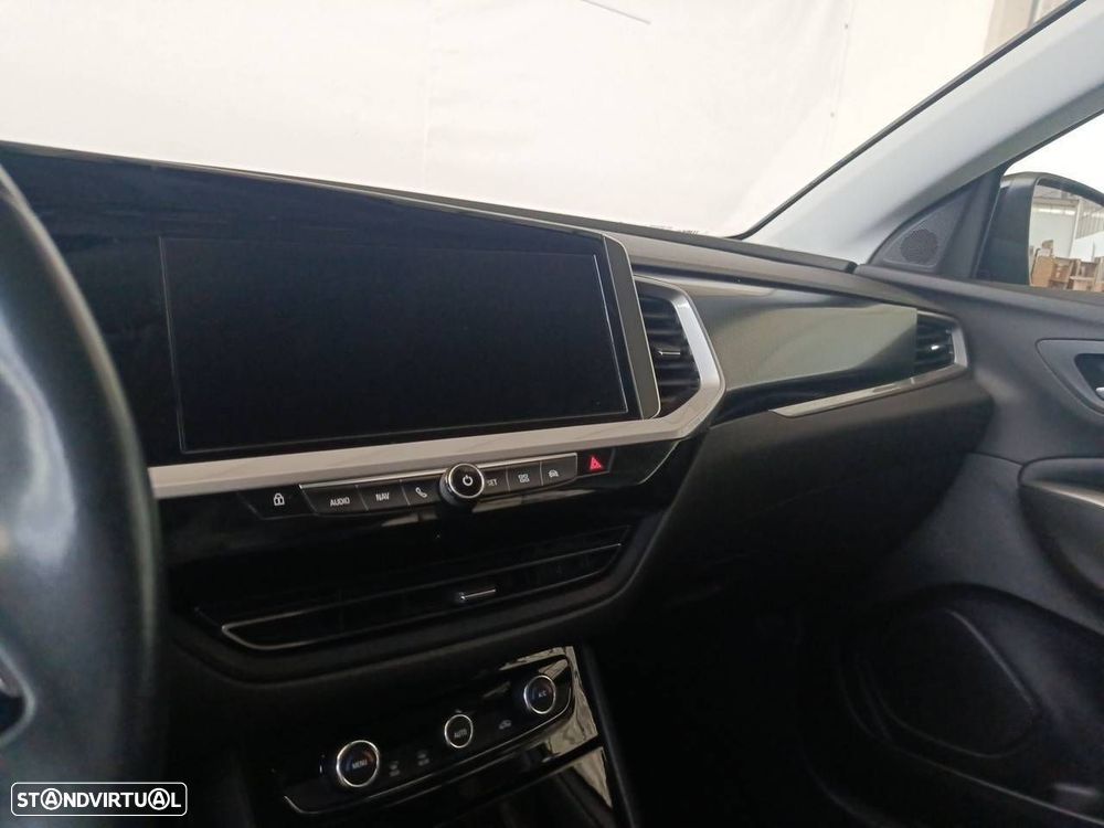 Opel Grandland 1.2 T GS Line - 21