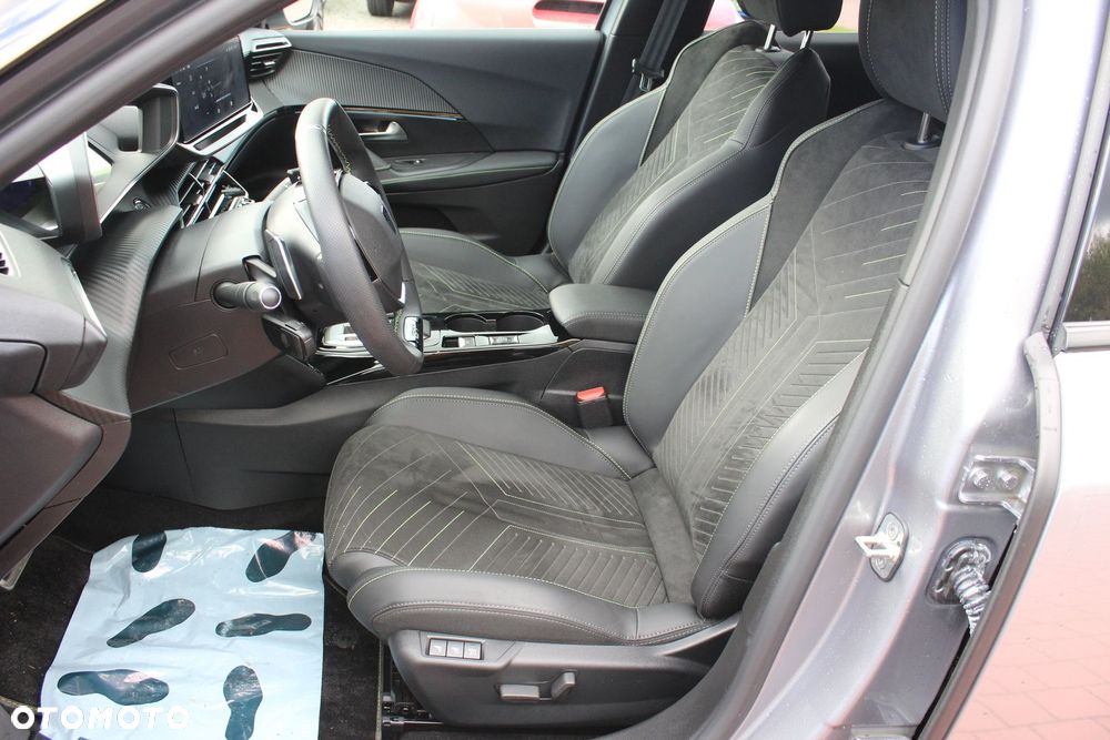 Peugeot 2008 1.2 PureTech GT S&S EAT8 - 8