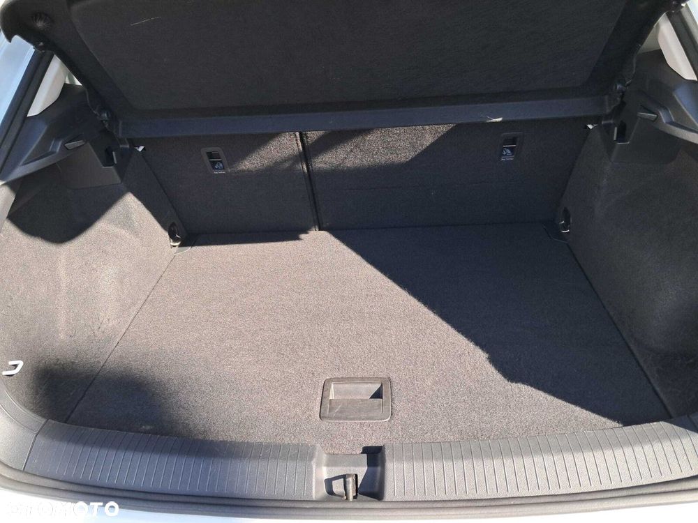 Volkswagen T-Roc 1.0 TSI Advance - 27