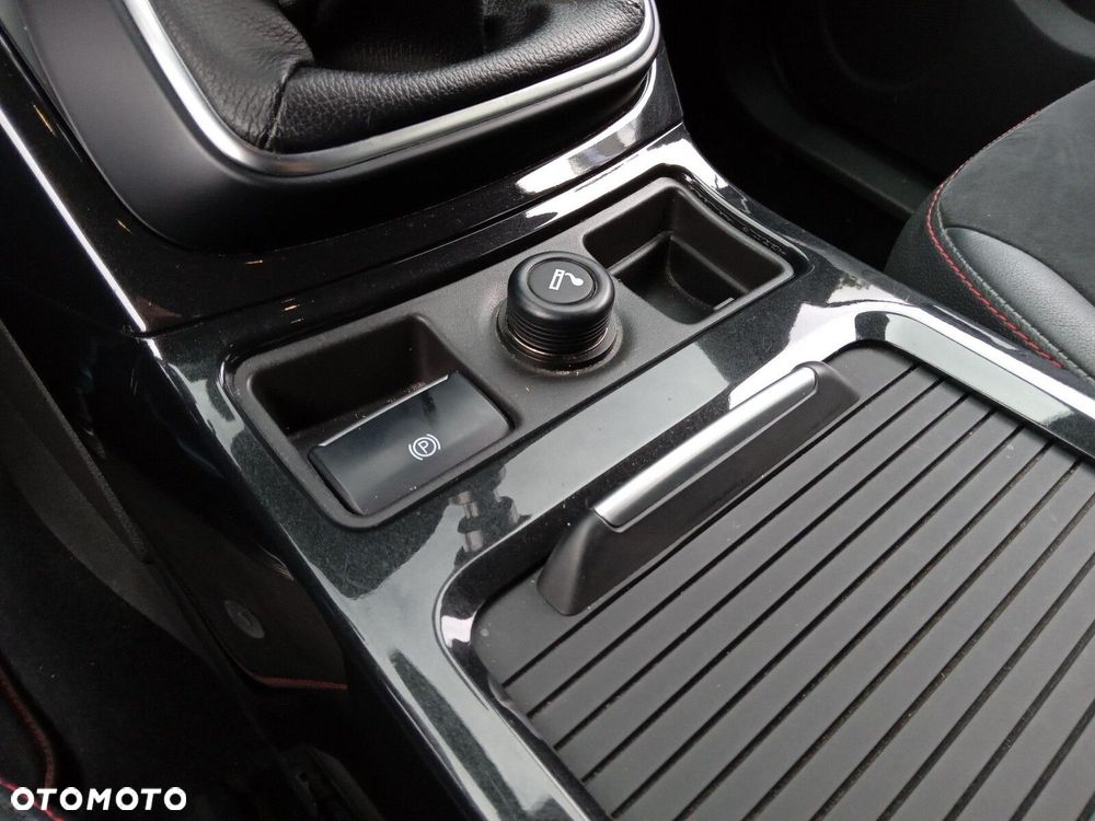 Ford Kuga 1.5 EcoBoost FWD ST-Line - 18