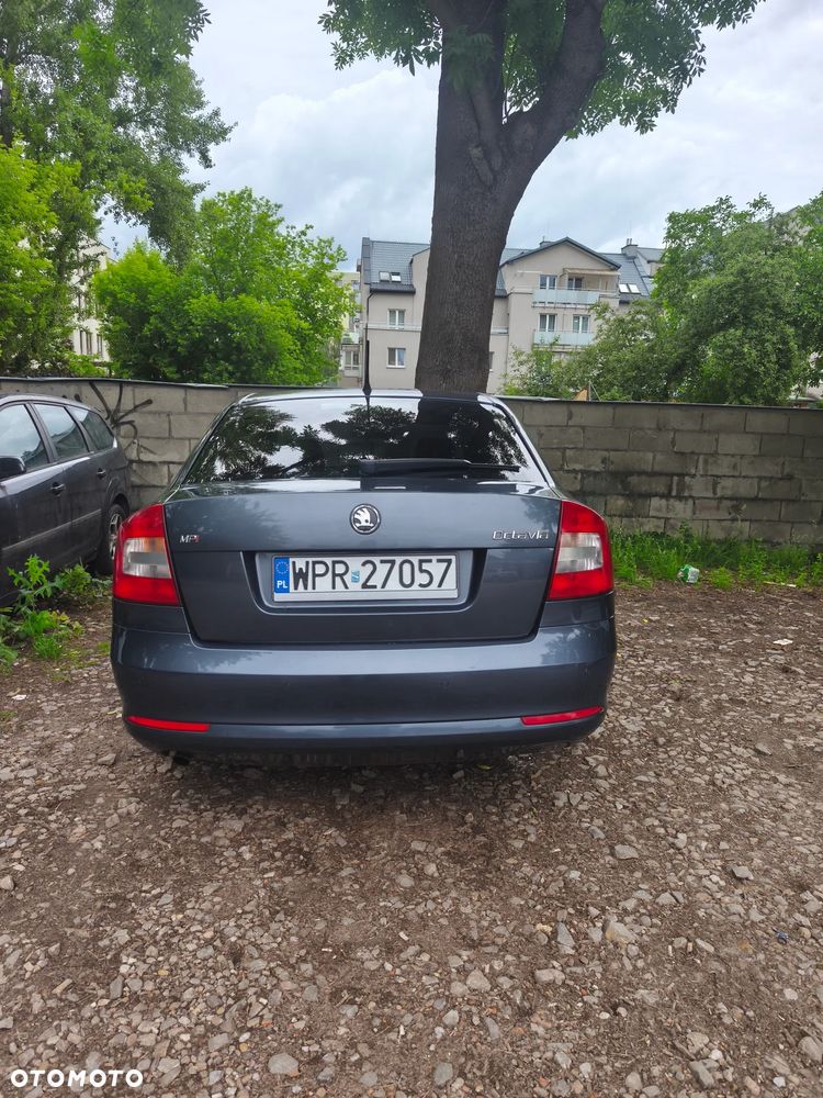 Skoda Octavia 1.6 - 13