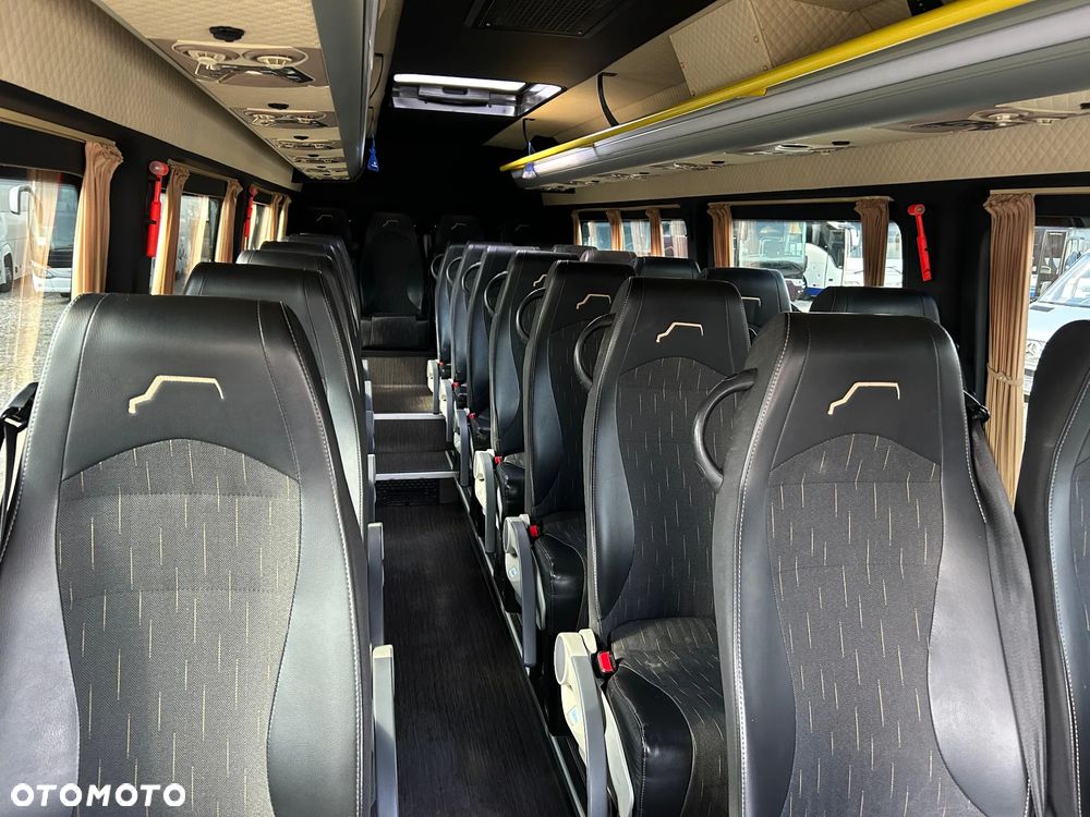 Mercedes-Benz Sprinter 517 - 15