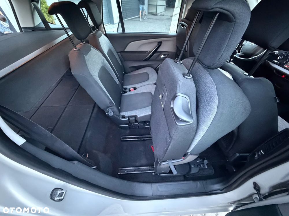 Citroën C4 Grand Picasso 1.6 BlueHDi MoreLife S&S - 24