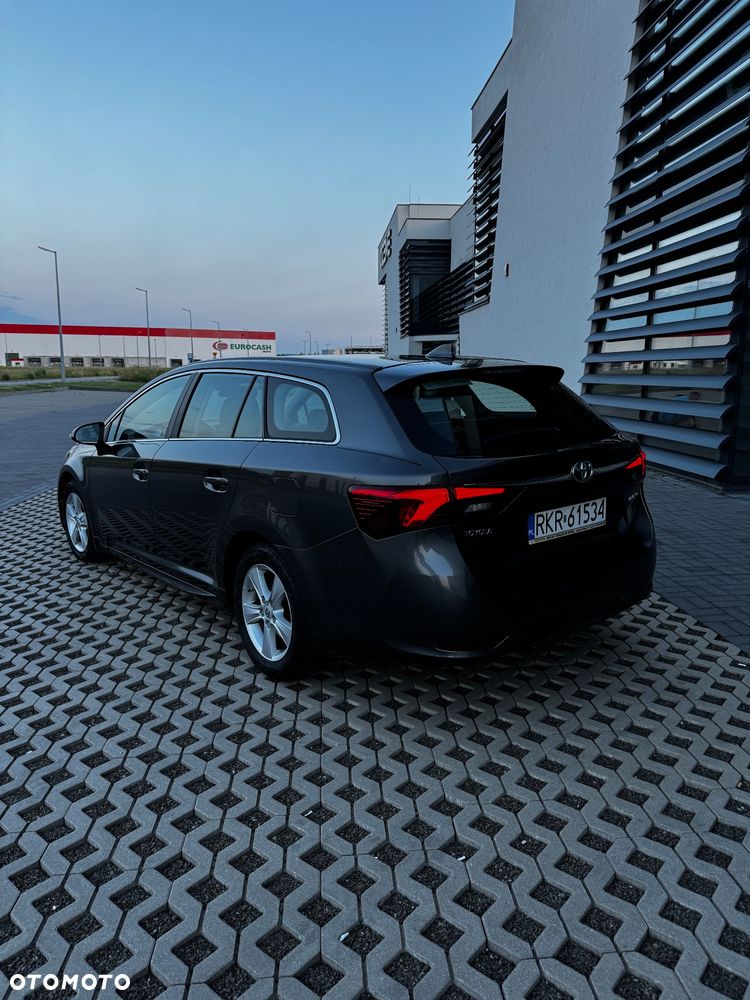 Toyota Avensis 1.6 D-4D Active - 7