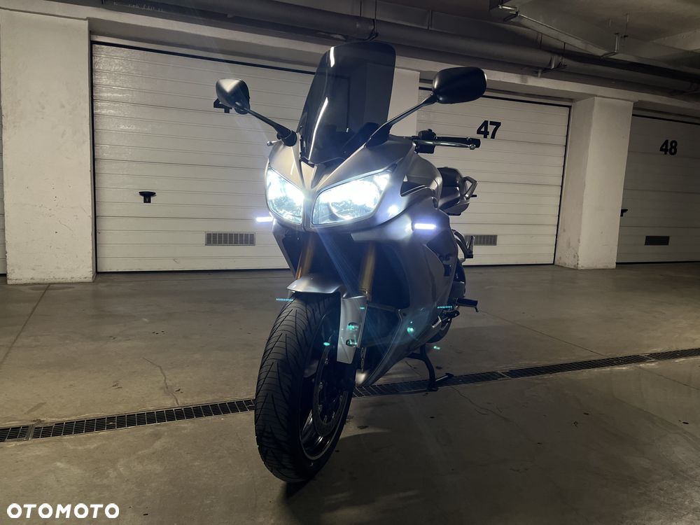 Yamaha FZ - 10