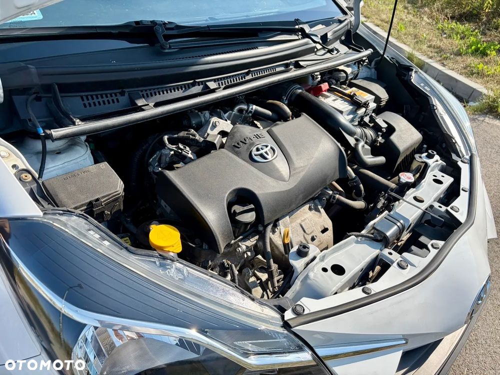 Toyota Yaris 1.5 Premium - 21